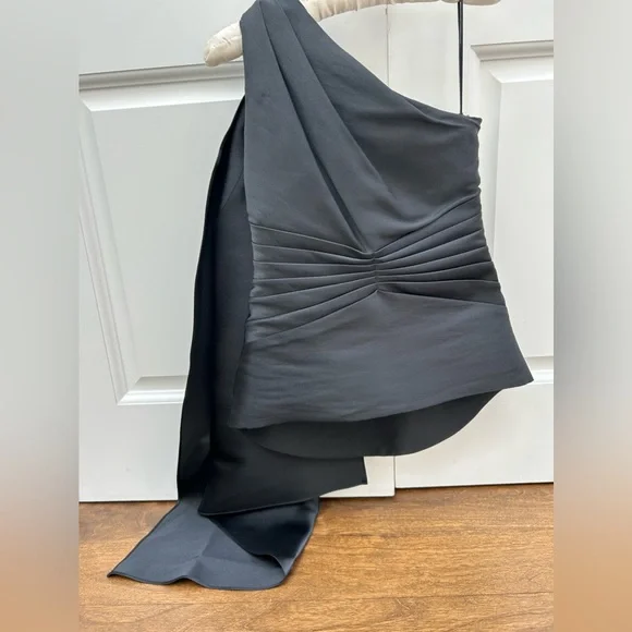Brandon Maxwell one shoulder top. Size 4 - Picture 7 of 9
